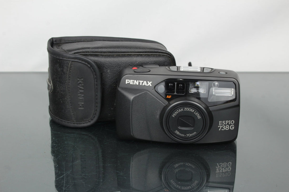 Pentax Espio 738 G Review: Affordable Film Fun - Dutch|Thrift