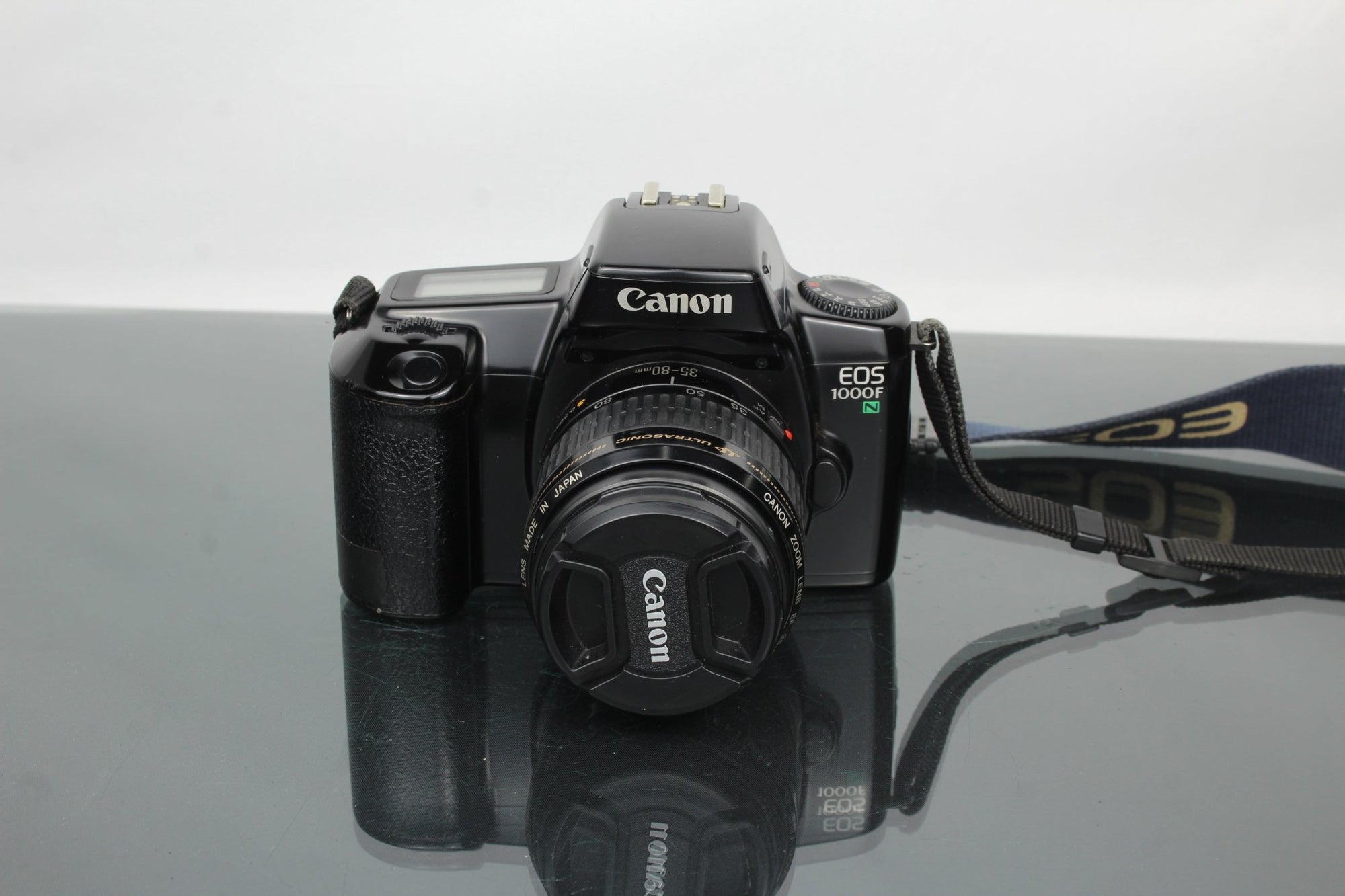Canon EOS1000F + Canon Zoom Lens EF 35 - 80mm - Dutch|Thrift