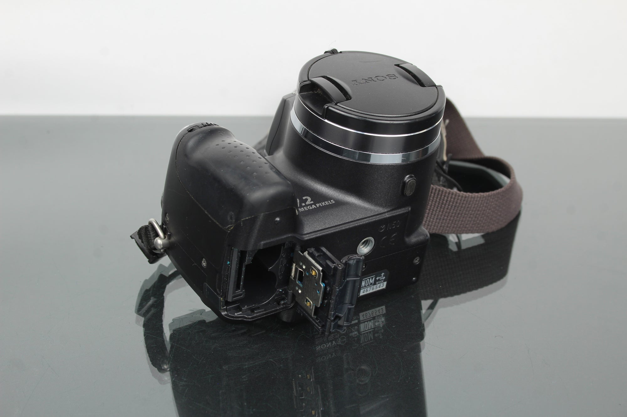 Sony Cyber-shot DSC-H5