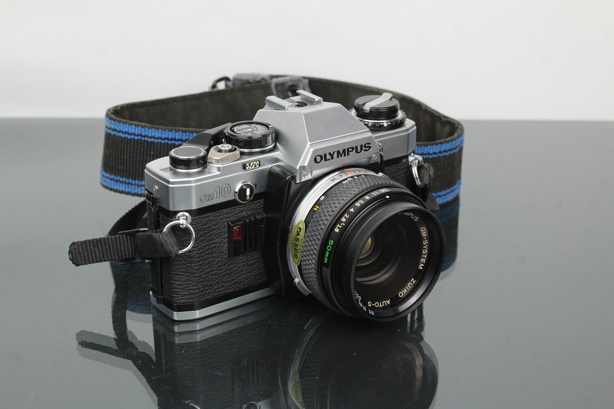 Olympus OM 10 + 50mm 1:1.8 Olympus lens
