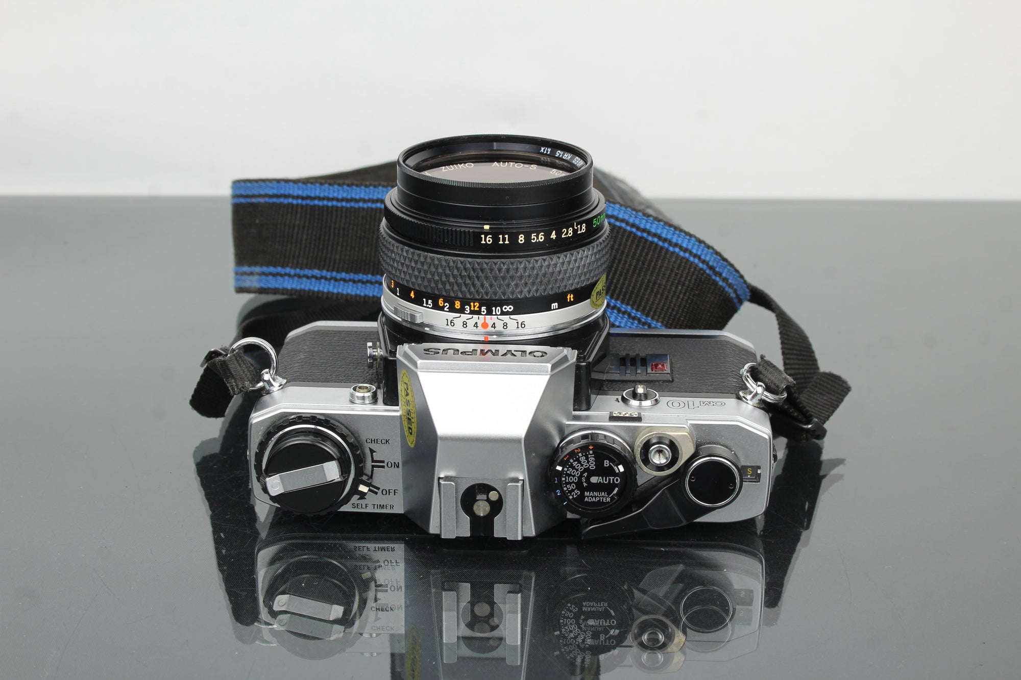 Olympus OM 10 + 50mm 1:1.8 Olympus lens