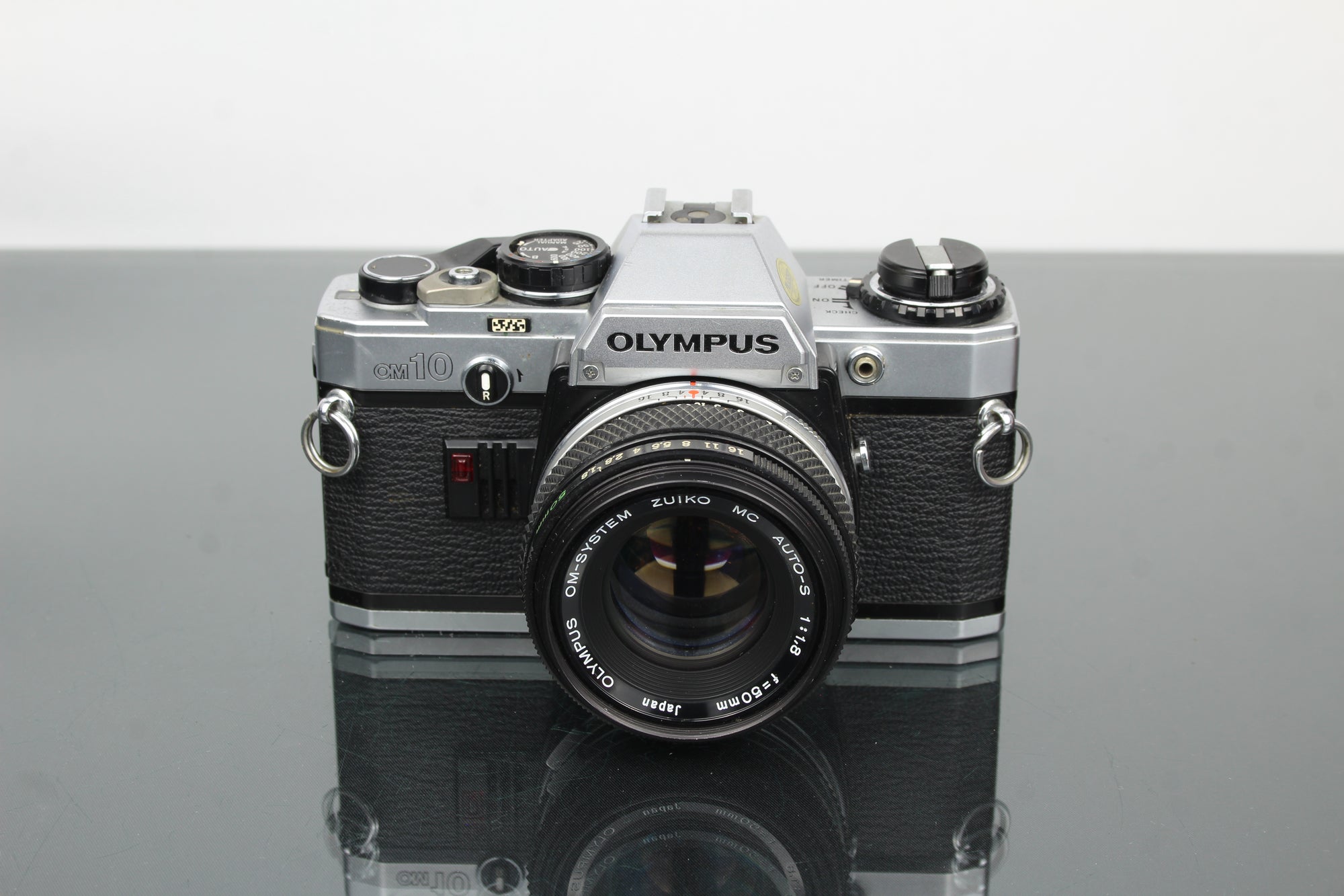 Olympus OM10 + Olympus 1:1.8 50mm lens