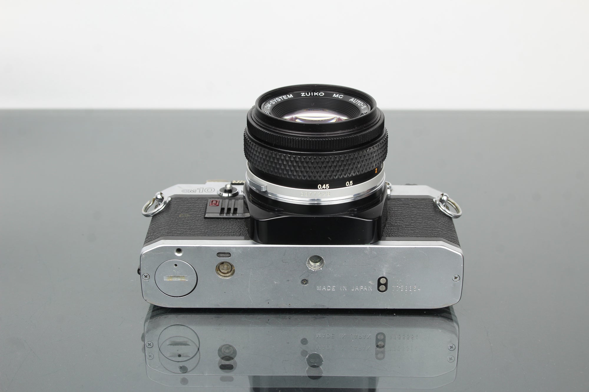 Olympus OM10 + Olympus 1:1.8 50mm lens