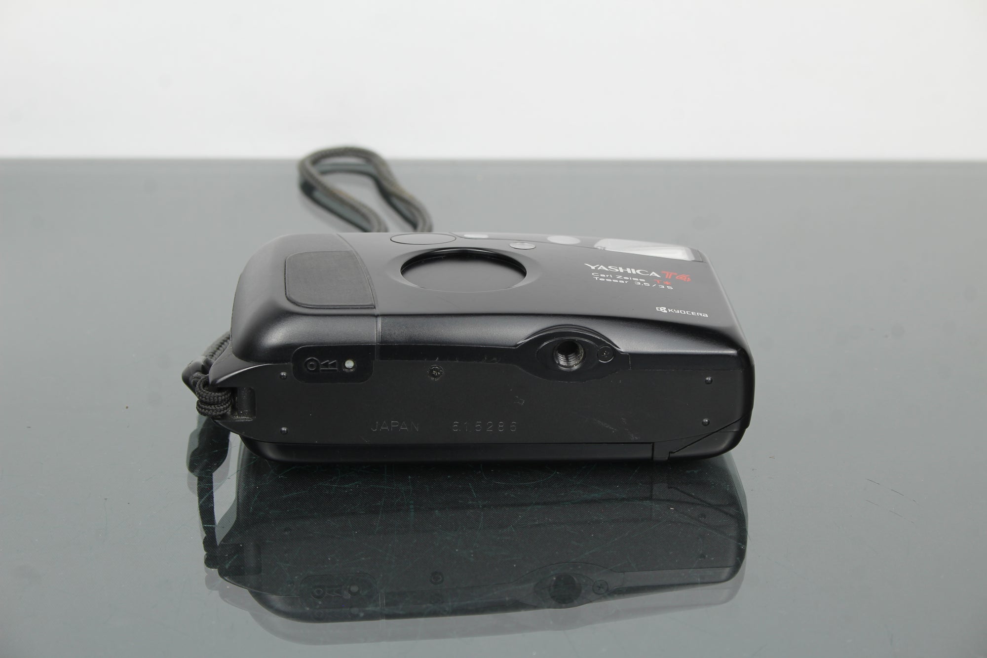 Yashica T4