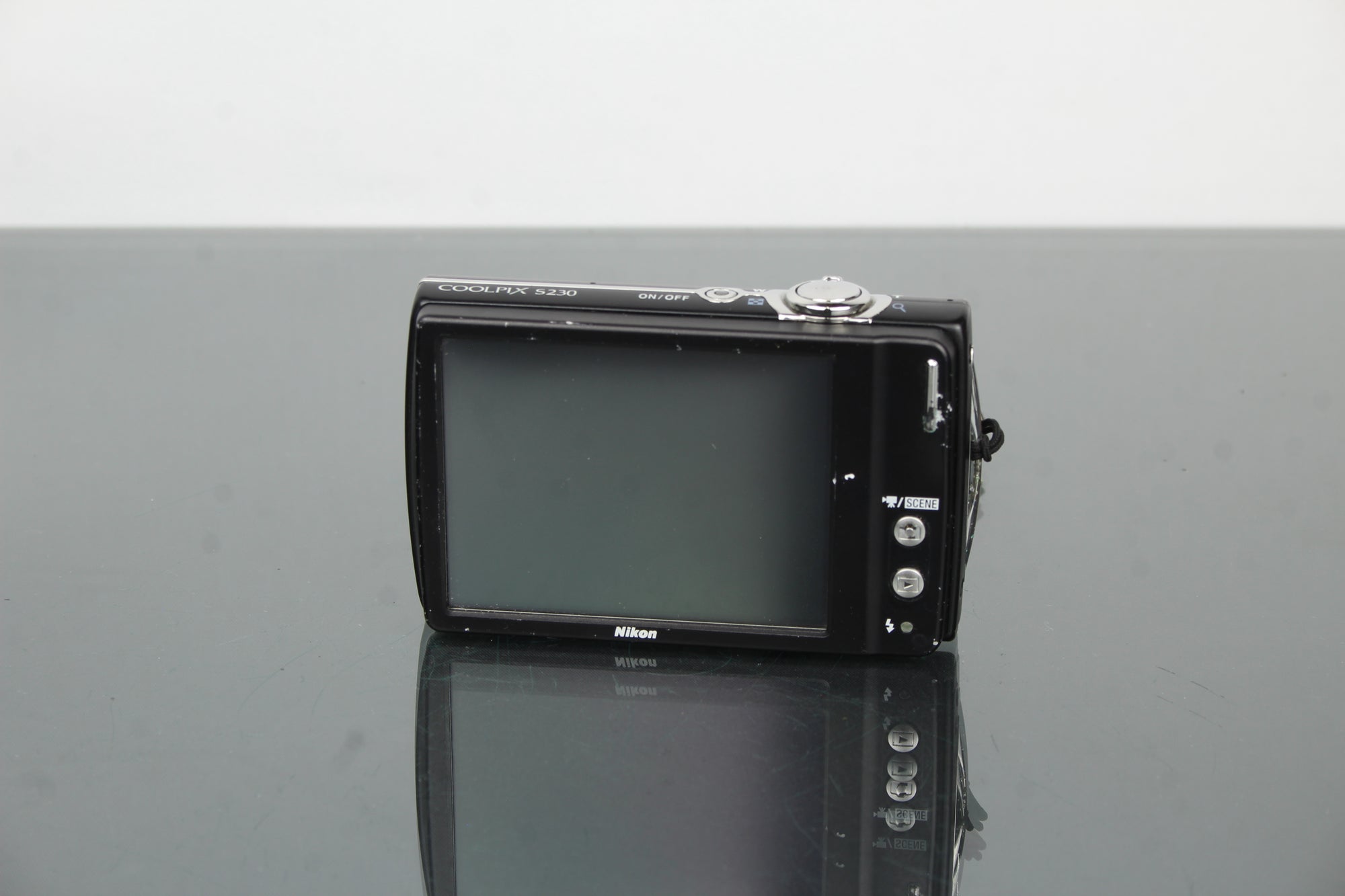 Nikon Coolpix S230