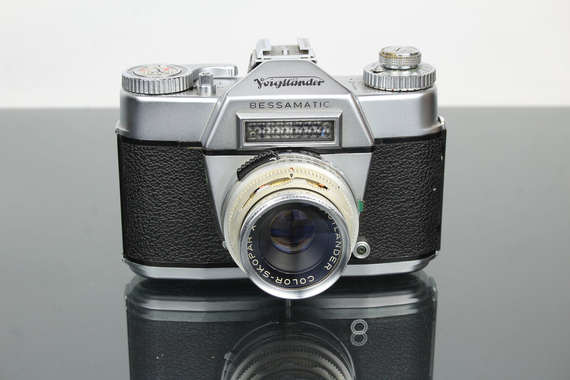 Voigtlander Bessamatic + objectif 50 mm f/2.8 Color-Skopar