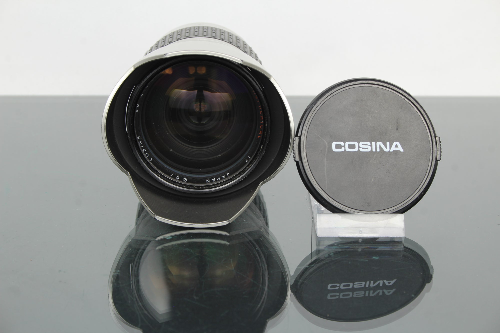 Cosina 28-210mm MC 1:4.2-6.5 Monture Canon EF