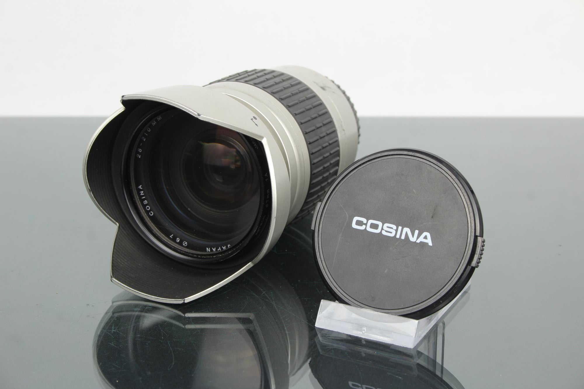 Cosina 28-210mm MC 1:4.2-6.5 Monture Canon EF