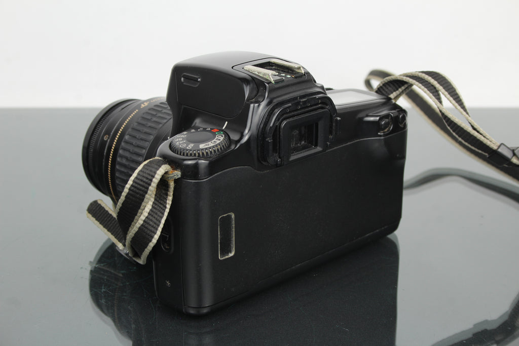 Canon EOS 1000f + objectif 35-80mm 1:4-5.6