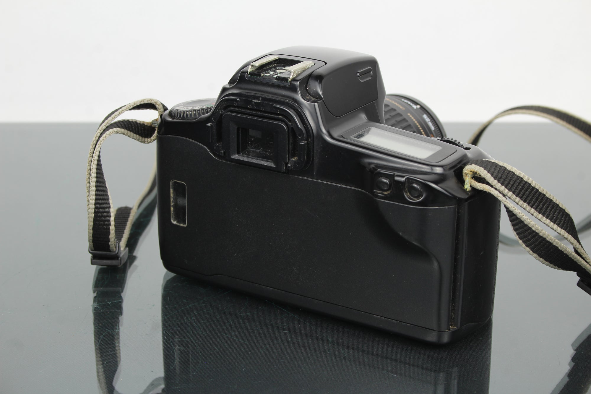 Canon EOS 1000f + objectif 35-80mm 1:4-5.6
