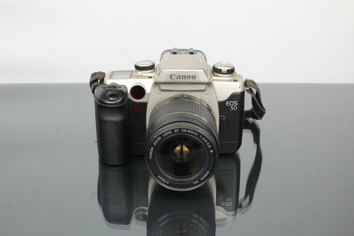 Canon EOS 50 + Canon lens 28 - 80mm 1:3.5 - 5.6 - Dutch|Thrift