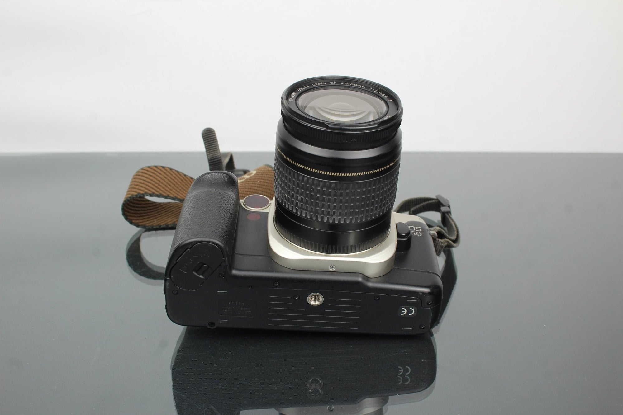 Canon EOS 50 + Canon lens 28 - 80mm 1:3.5 - 5.6 - Dutch|Thrift