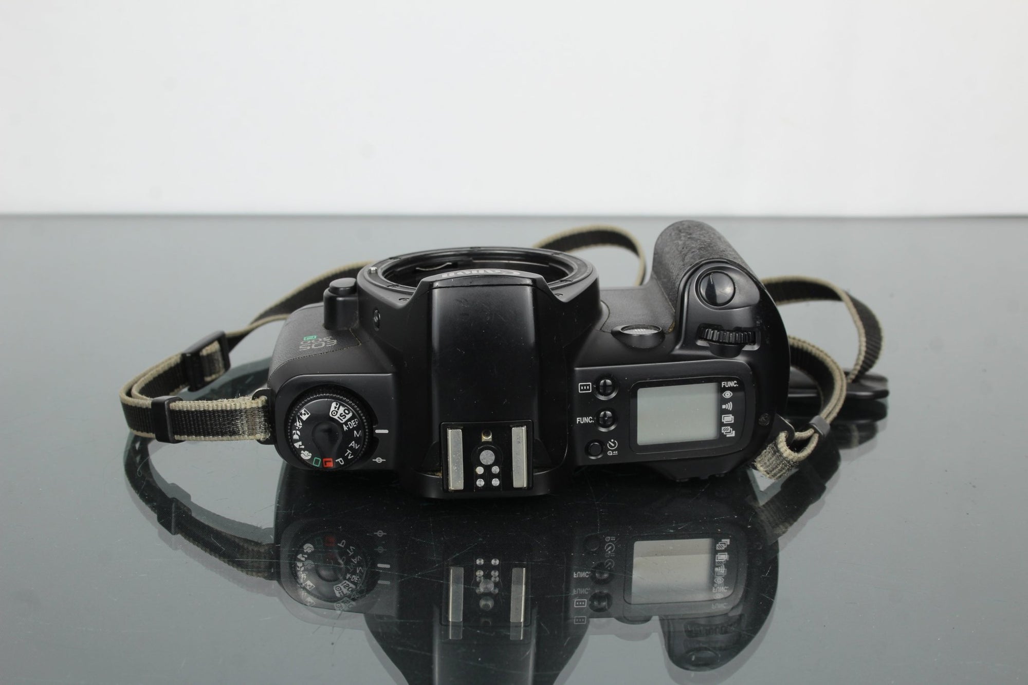 Canon EOS 500N - Dutch|Thrift