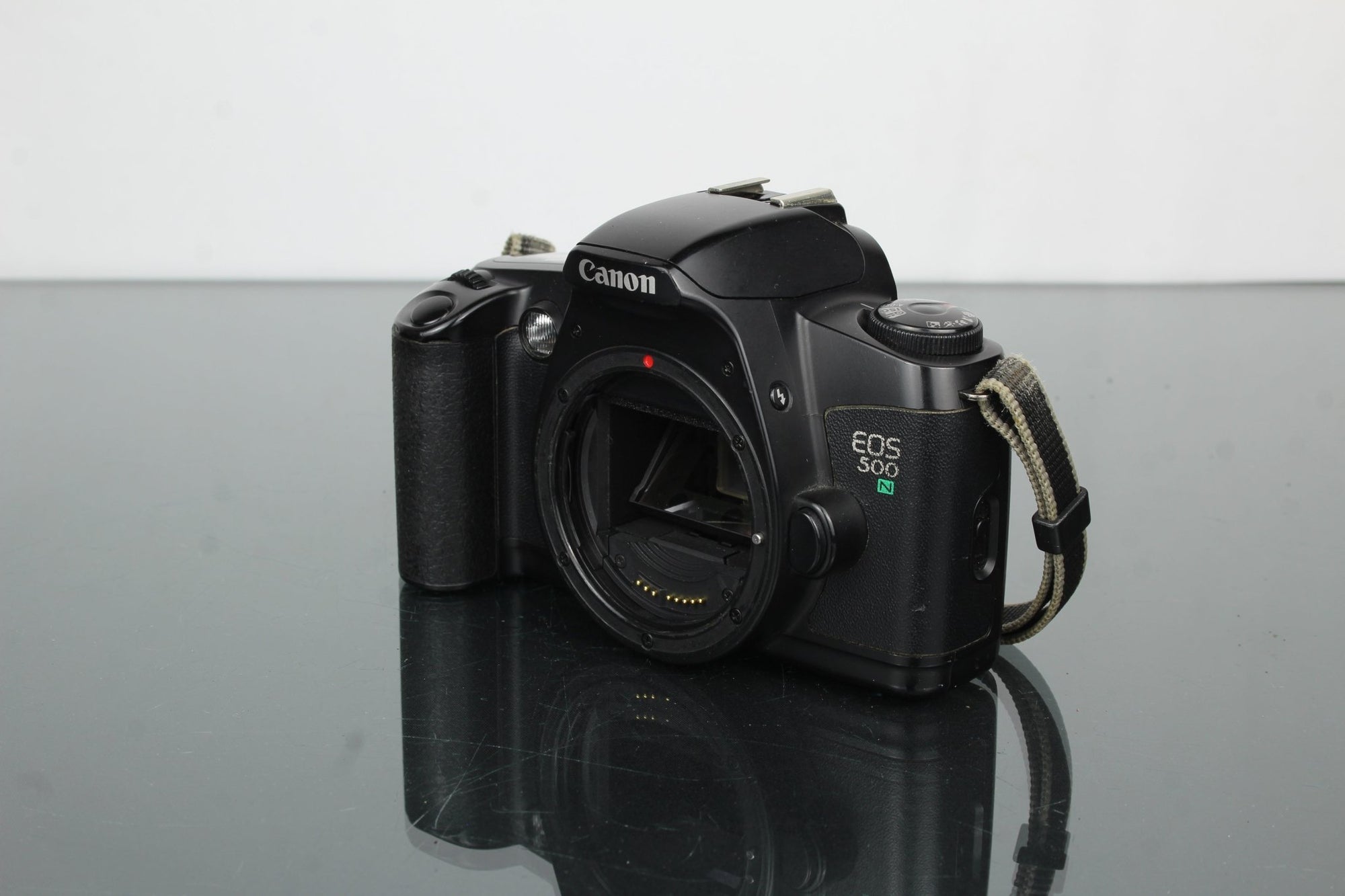 Canon EOS 500N - Dutch|Thrift