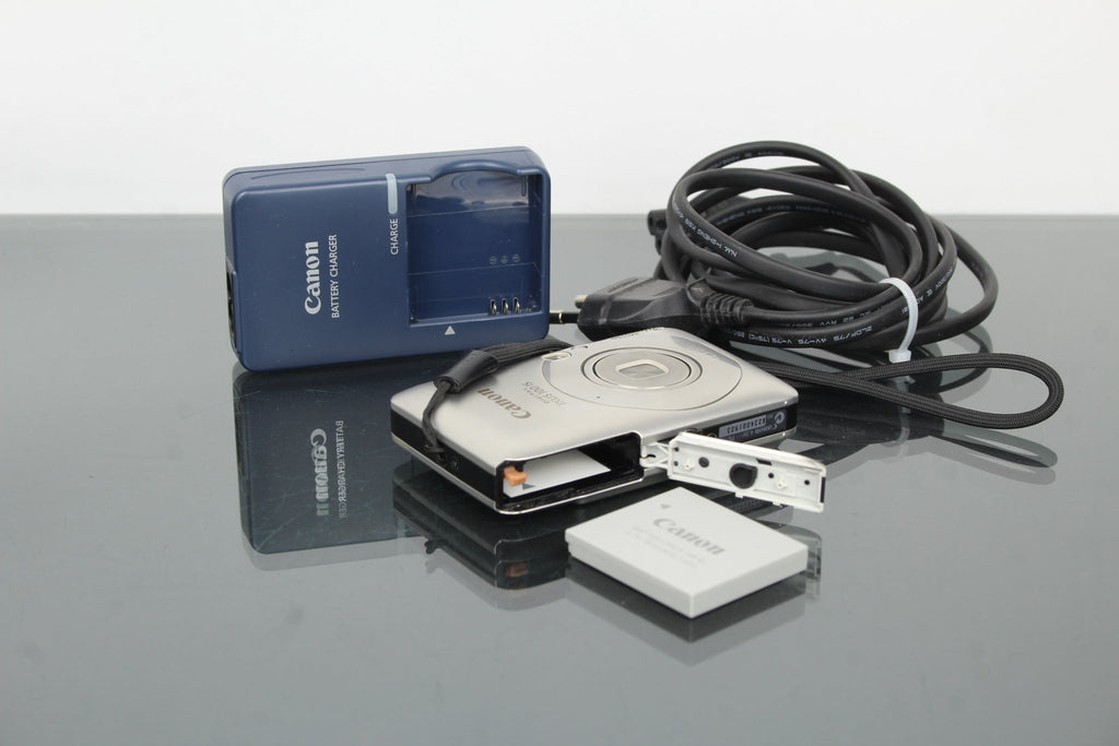 Canon IXUS 100 is - Dutch|Thrift