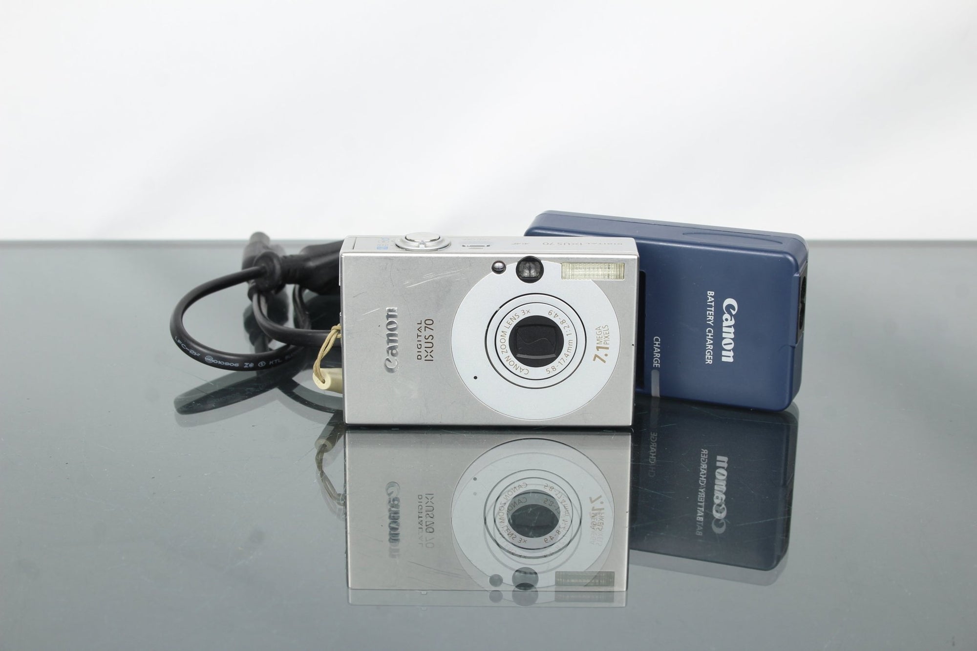 Canon IXUS 70 - Dutch|Thrift