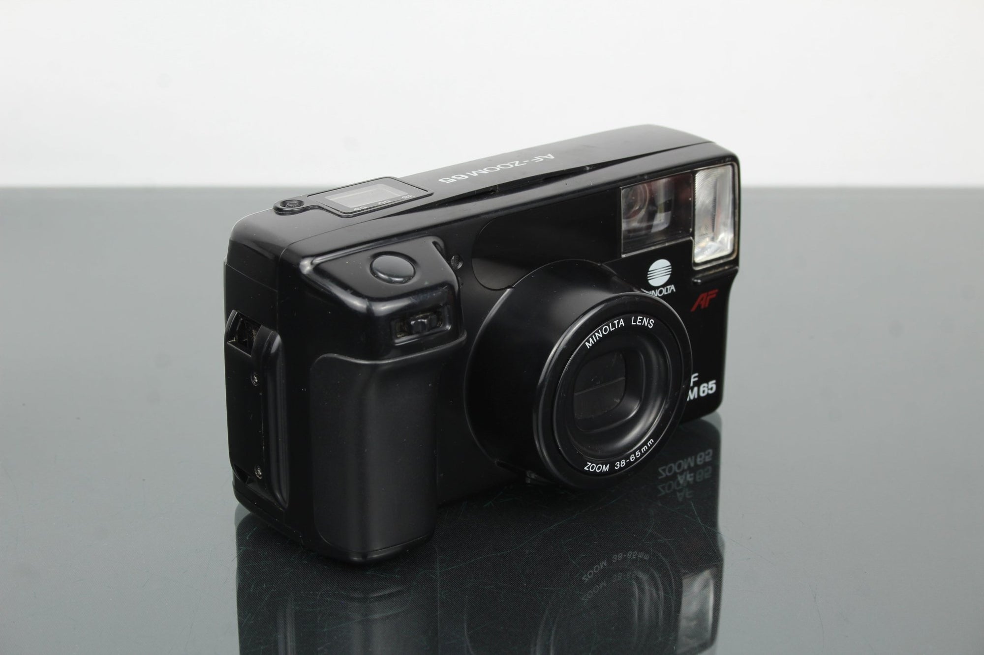 Minolta AF Zoom 65 - Dutch|Thrift