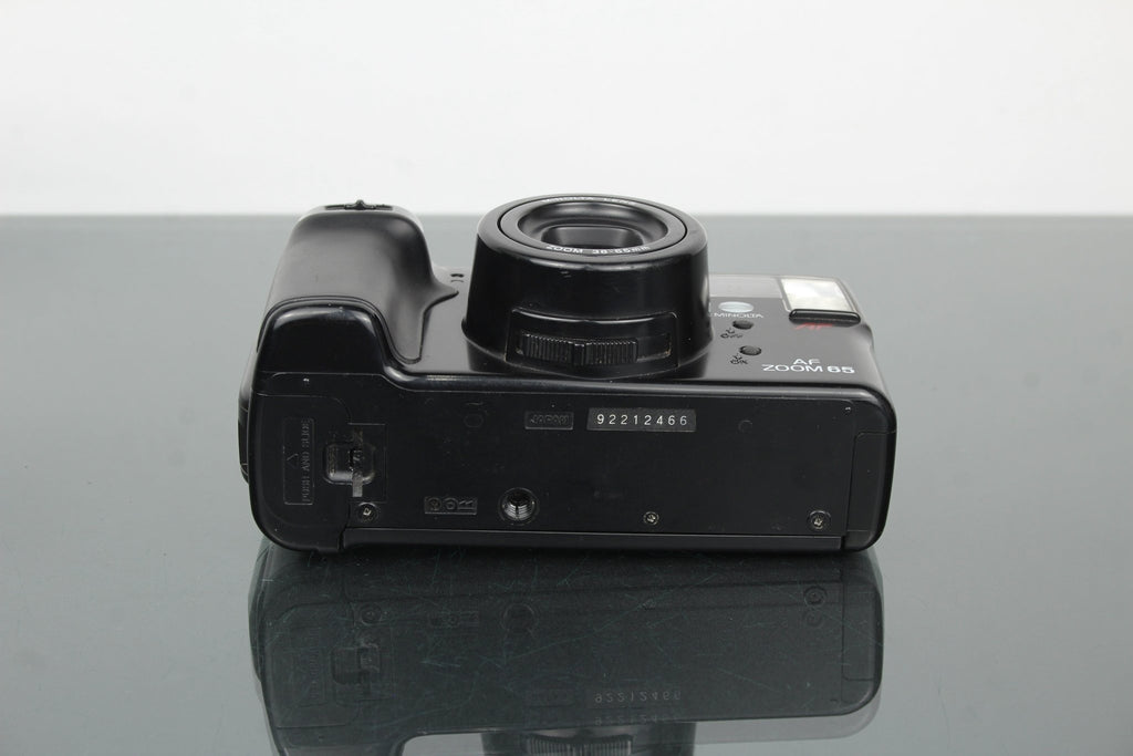 Minolta AF Zoom 65 - Dutch|Thrift