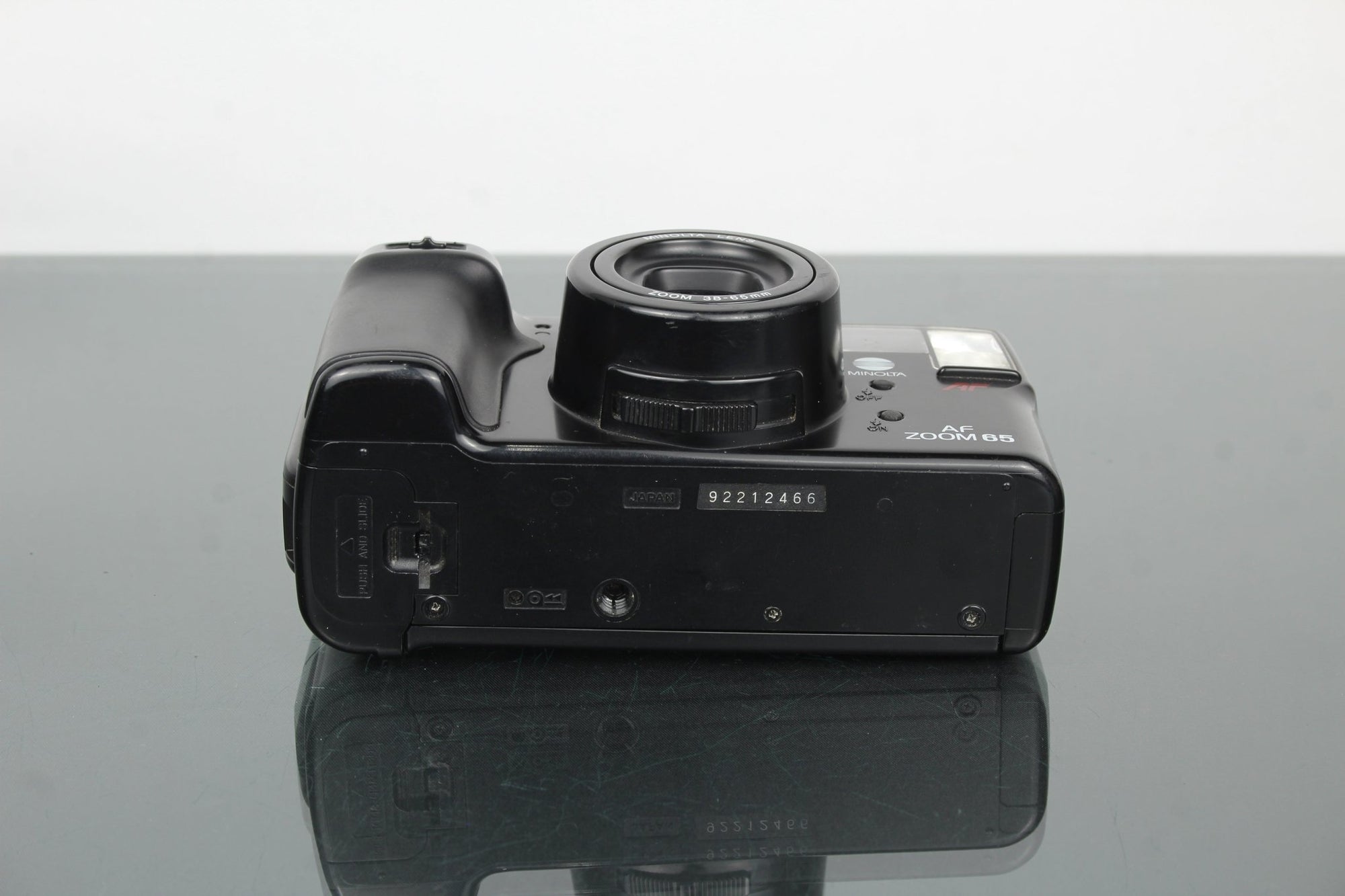 Minolta AF Zoom 65 - Dutch|Thrift