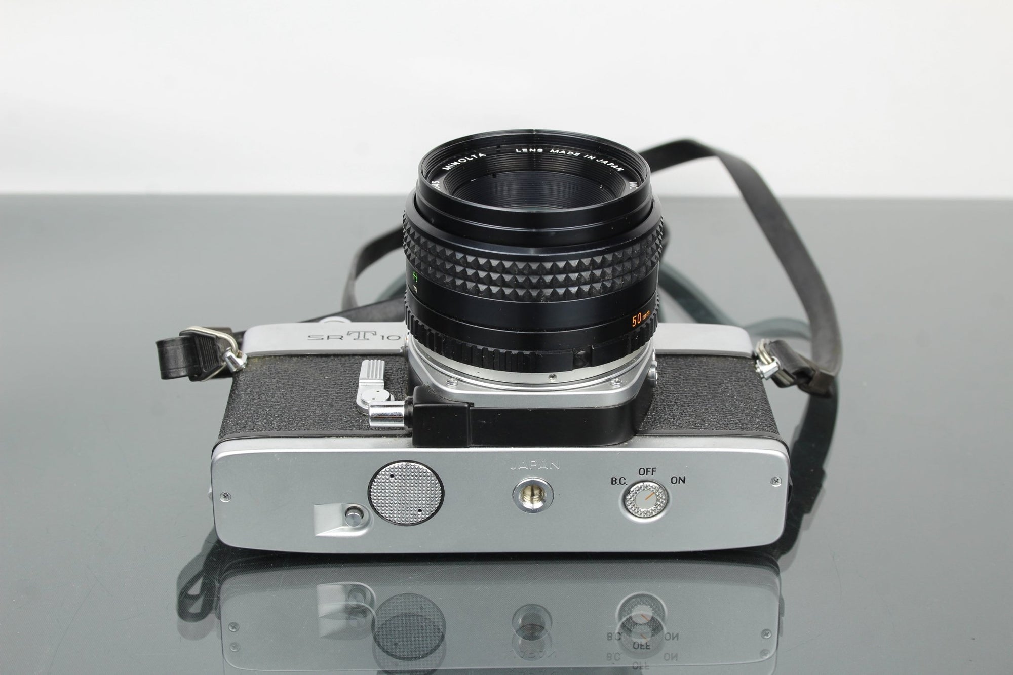 Minolta SR T101 + Minolta mc 1:1.7 50mm - Dutch|Thrift