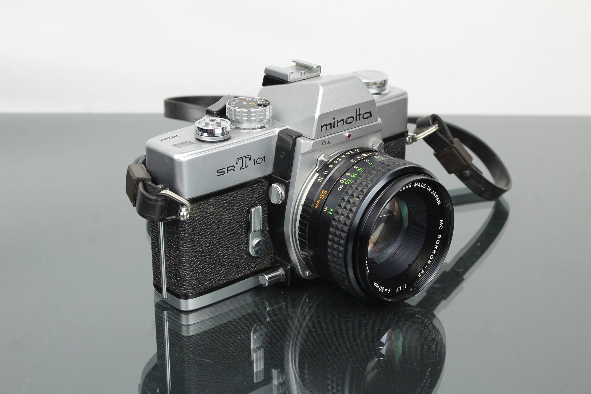 Minolta SR T101 + Minolta mc 1:1.7 50mm - Dutch|Thrift