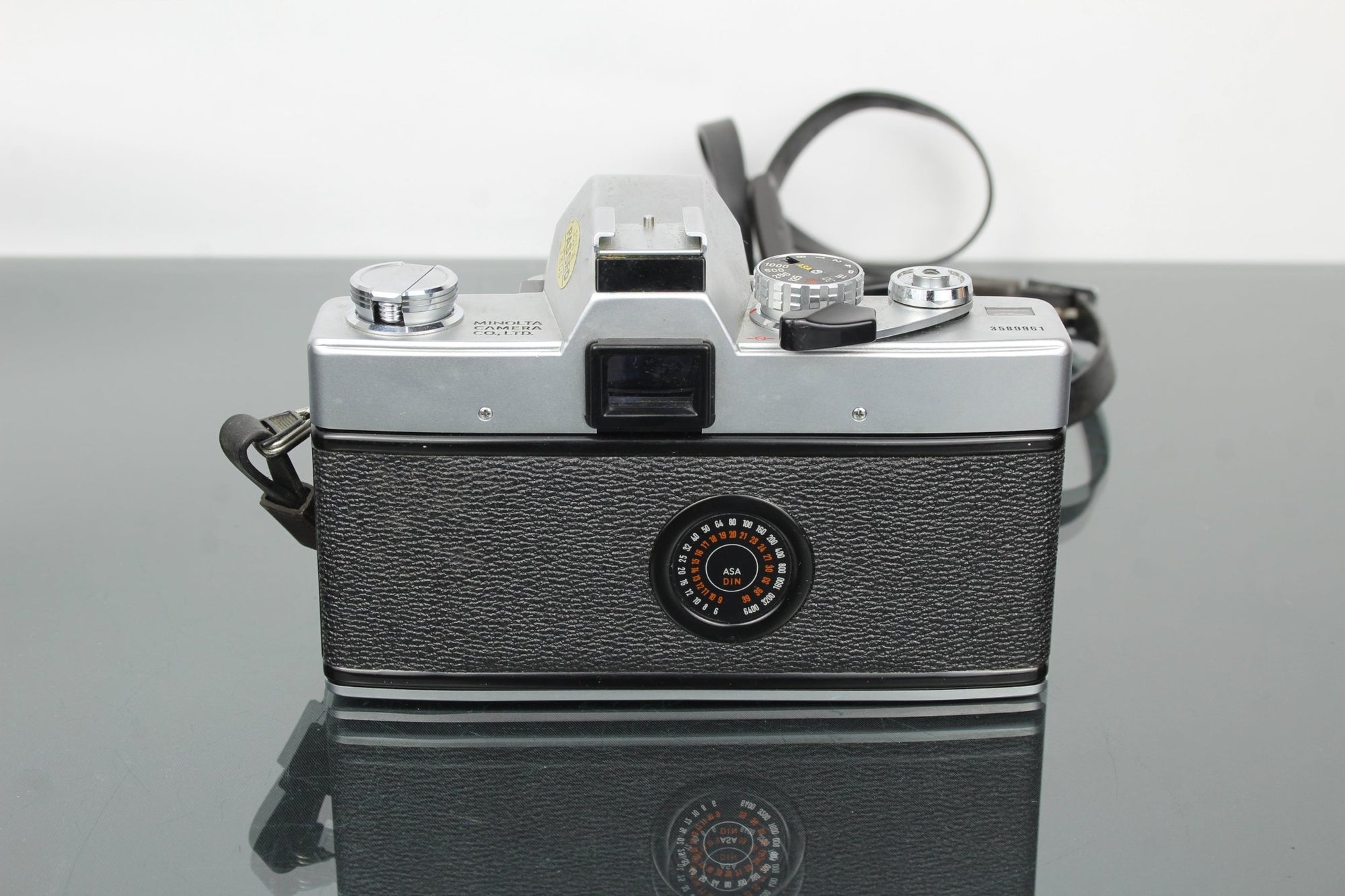Minolta SR T101 + Minolta mc 1:1.7 50mm - Dutch|Thrift