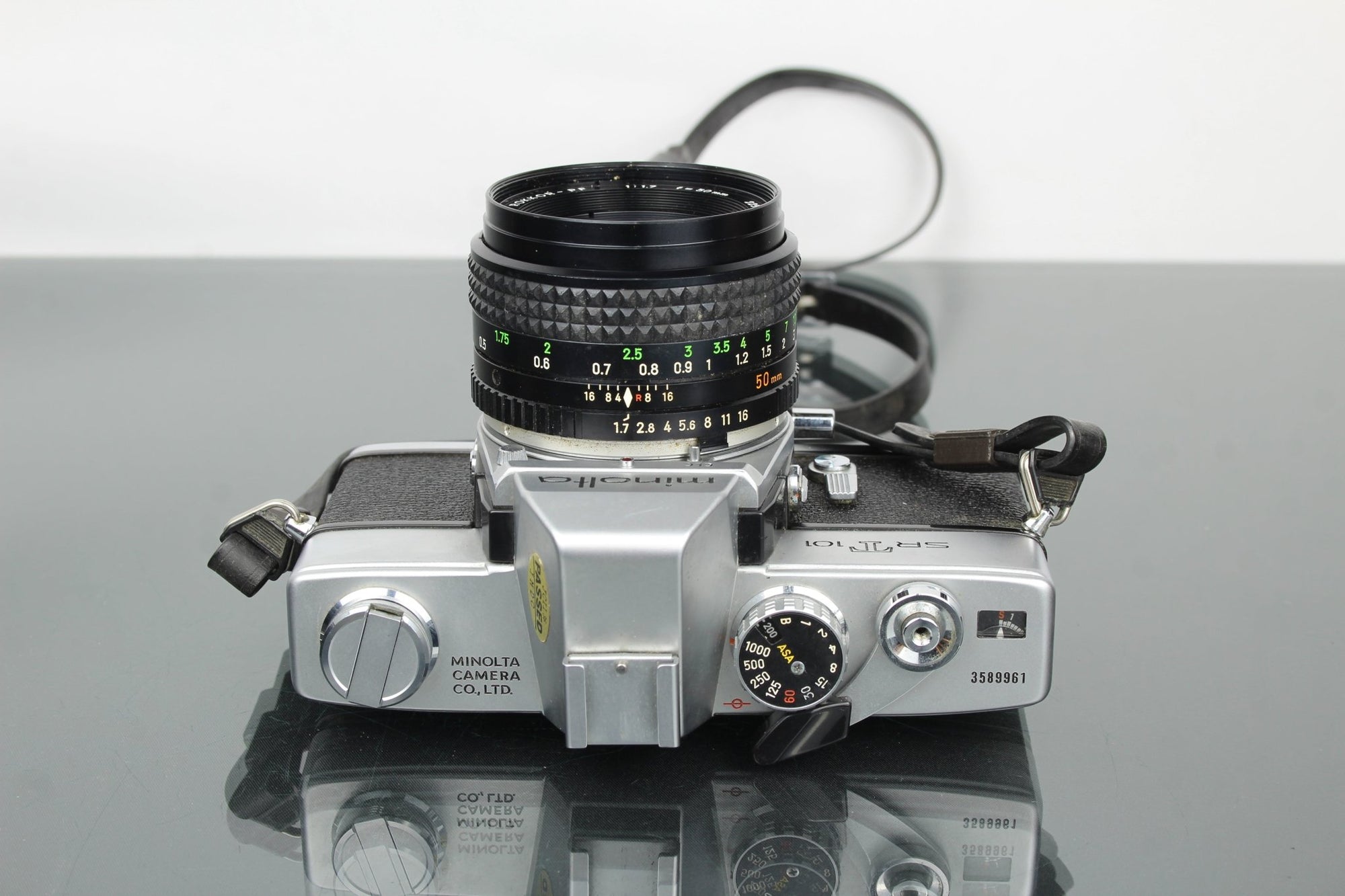 Minolta SR T101 + Minolta mc 1:1.7 50mm - Dutch|Thrift