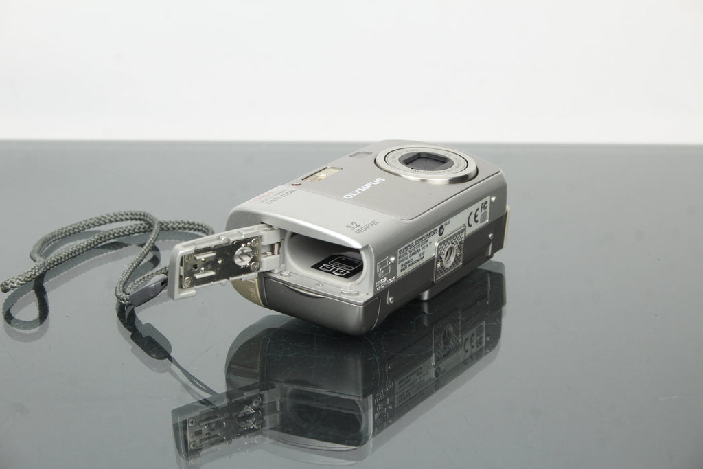 Olympus Camedia C - 310 Zoom - Dutch|Thrift