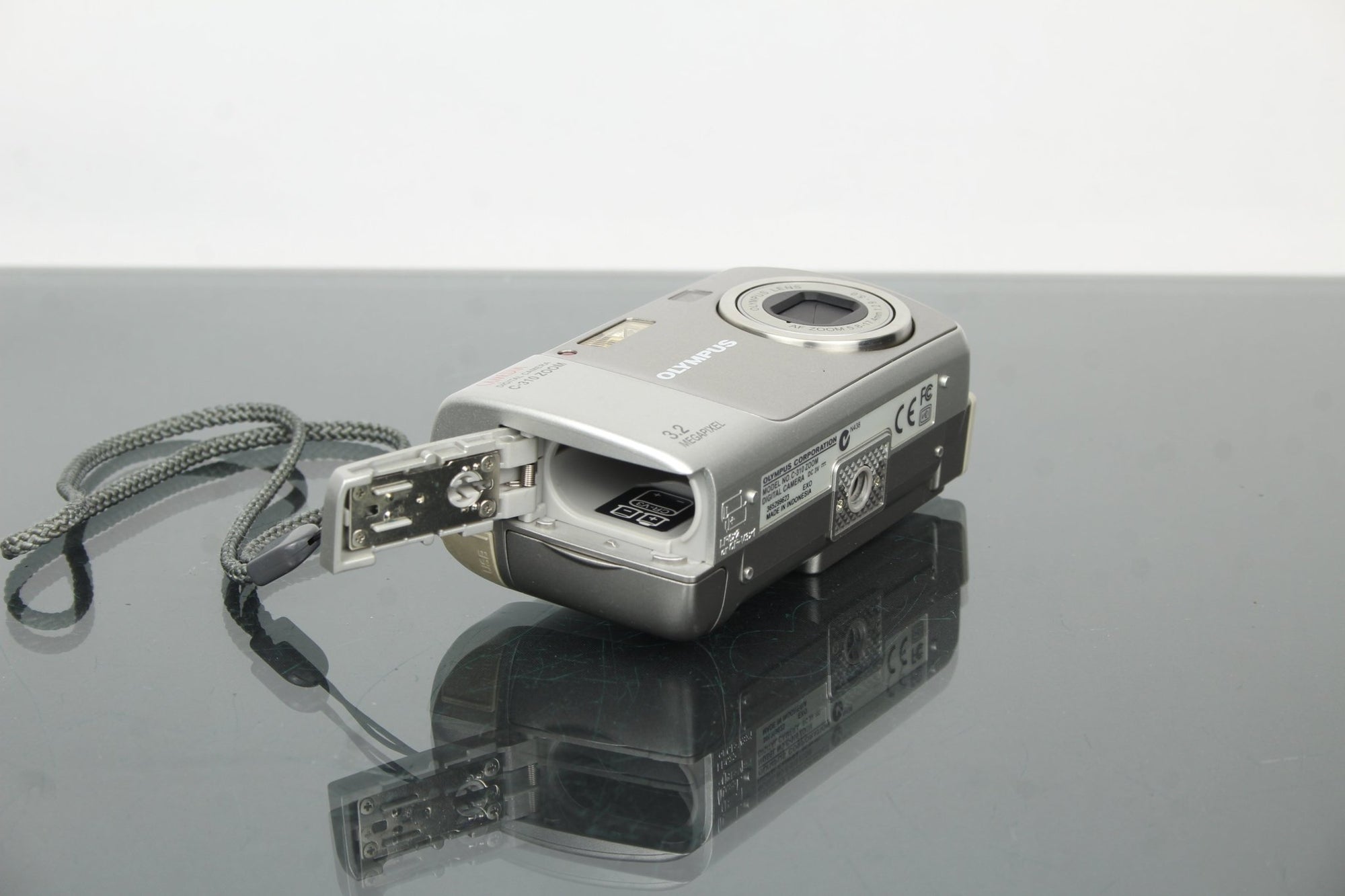 Olympus Camedia C - 310 Zoom - Dutch|Thrift
