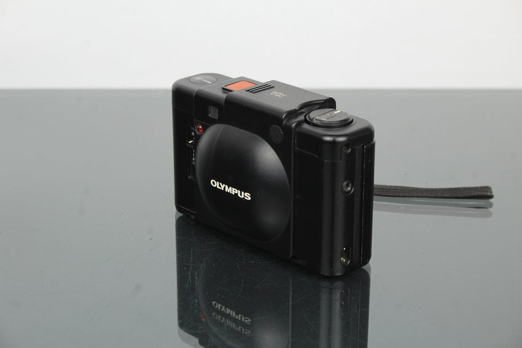 Olympus XA - Dutch|Thrift