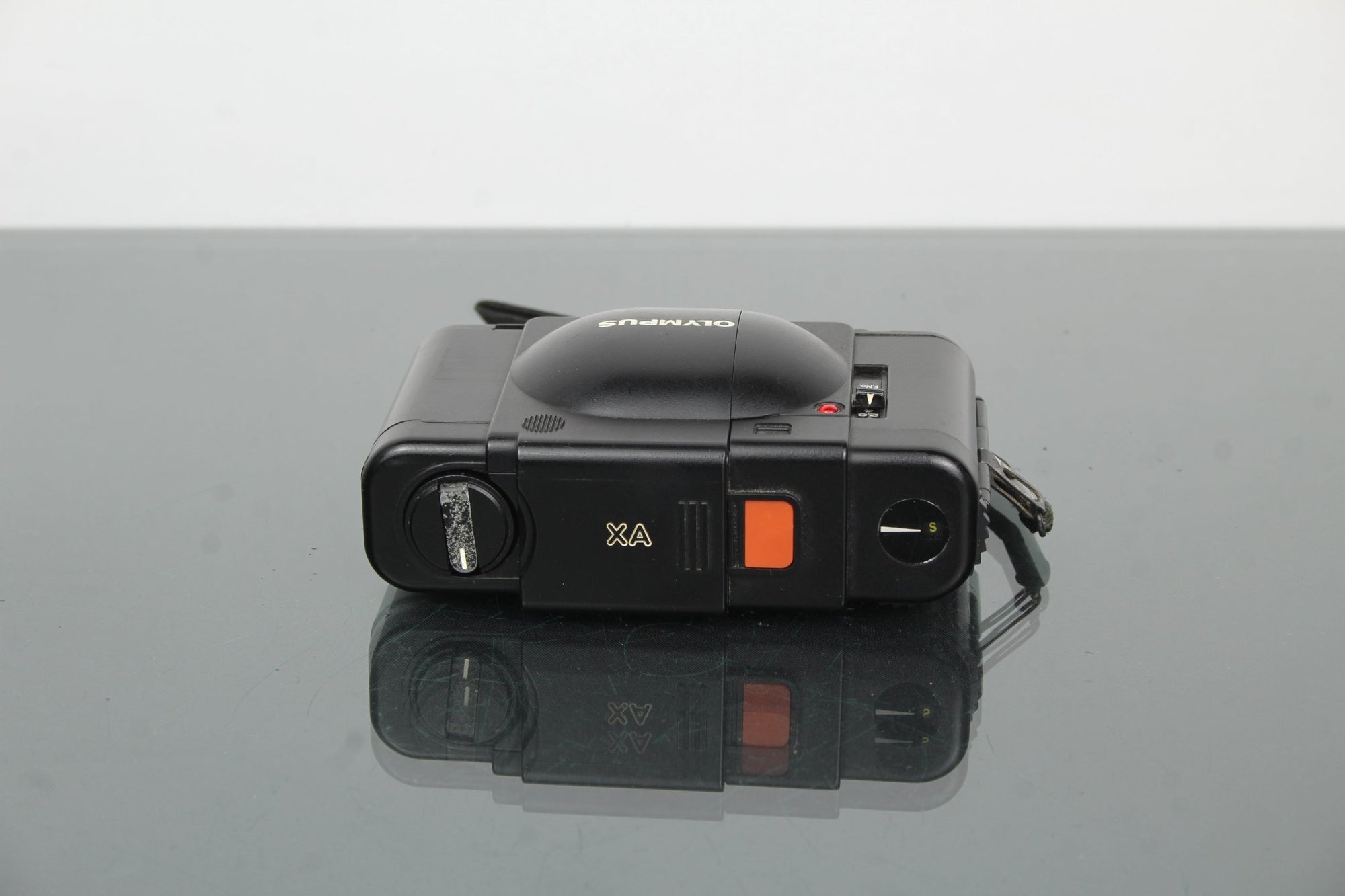 Olympus XA - Dutch|Thrift