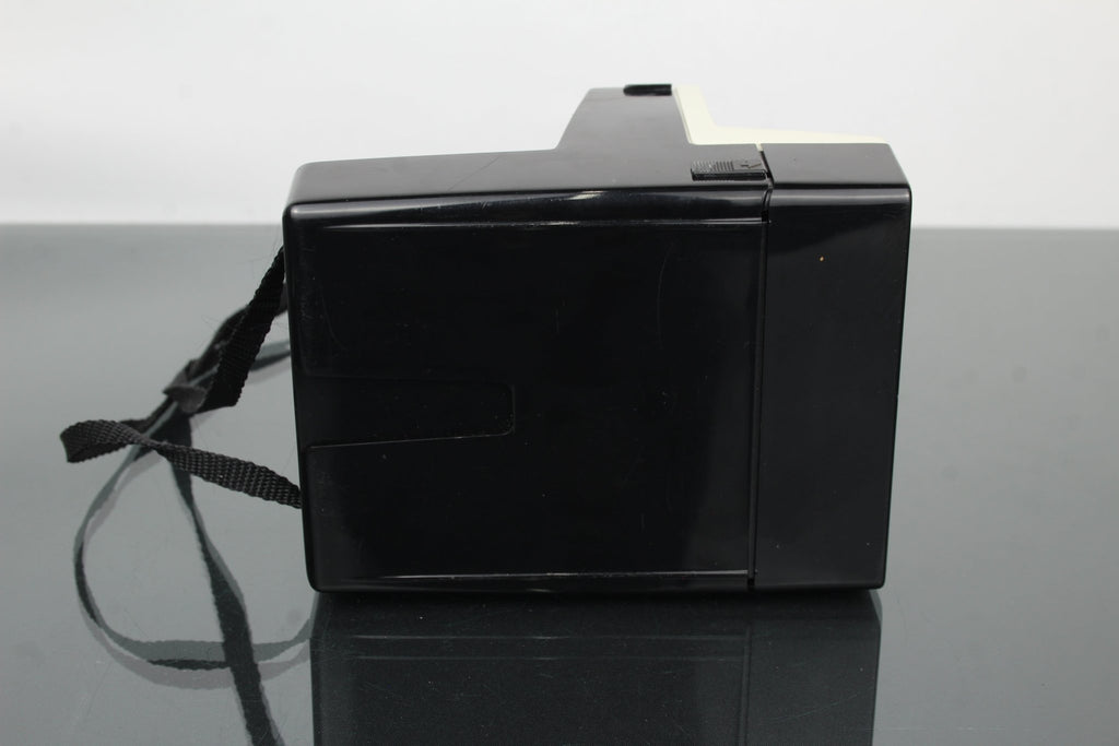 Polaroid 1000 Land Camera - Dutch|Thrift