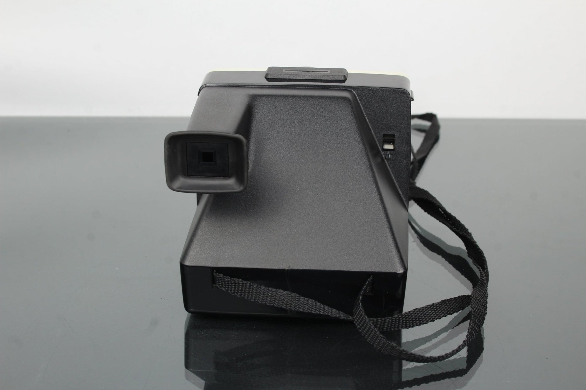 Polaroid 1000 Land Camera - Dutch|Thrift