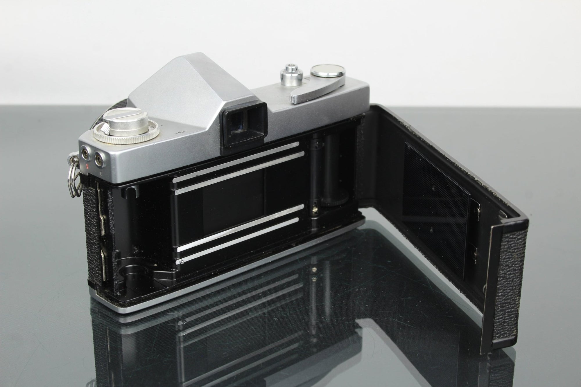 Ricoh singlex tls + Rikenon 1:2 50mm - Dutch|Thrift