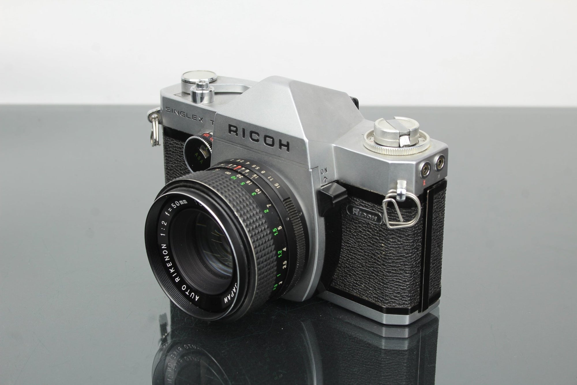 Ricoh singlex tls + Rikenon 1:2 50mm - Dutch|Thrift