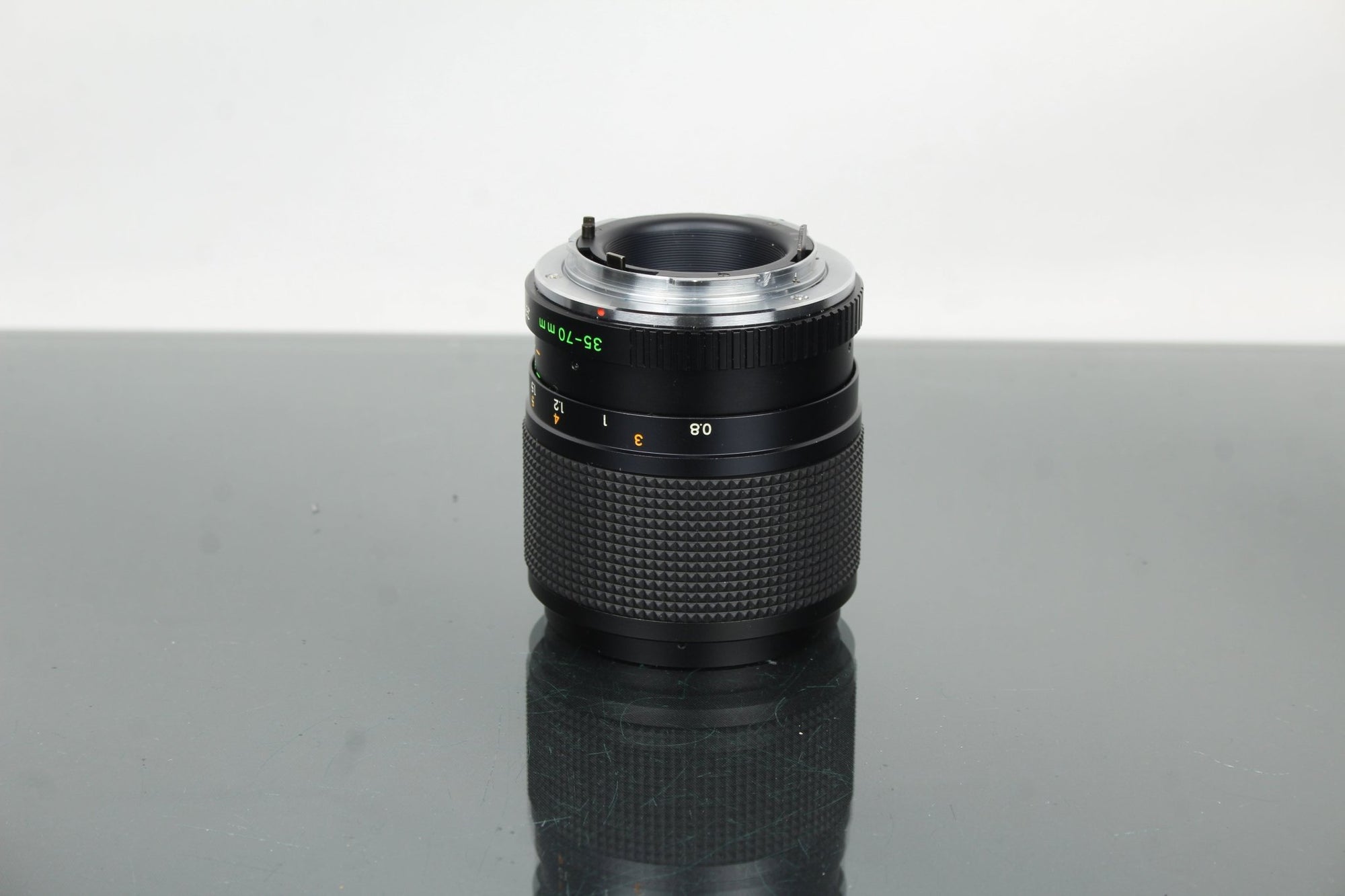 Yashica Lens MC ZOOM 35 - 70MM 1:3.5 - 4.5 (Contax/Yashica mount) - Dutch|Thrift