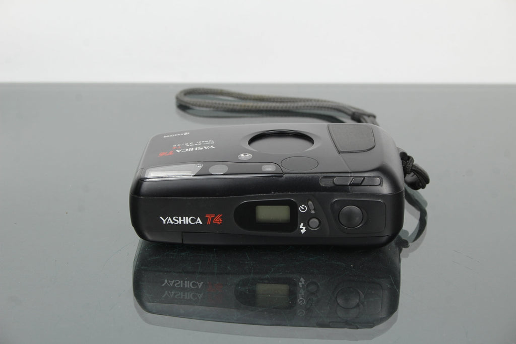 Yashica T4 - Dutch|Thrift